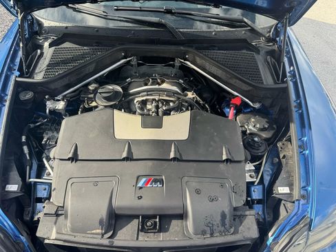 Used 2012 BMW X5 M image 28