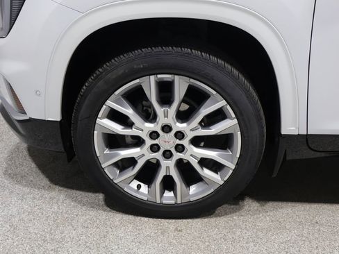 Used 2025 GMC Acadia Denali w/ Super Cruise Package AWD/4WD image 9