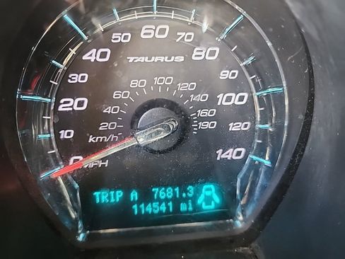 Used 2011 Ford Taurus SEL w/ 201A Rapid Spec Order Code image 15