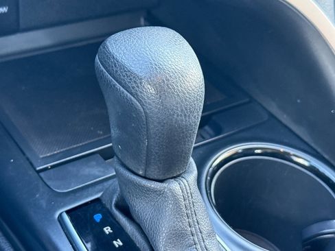 Used 2020 Toyota Camry LE image 15