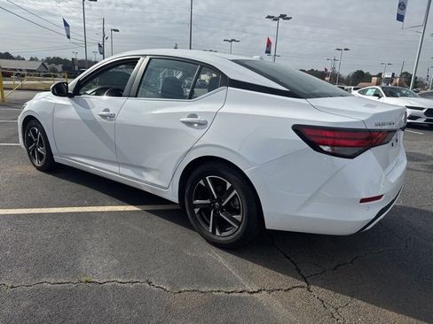 Used 2025 Nissan Sentra SV image 5
