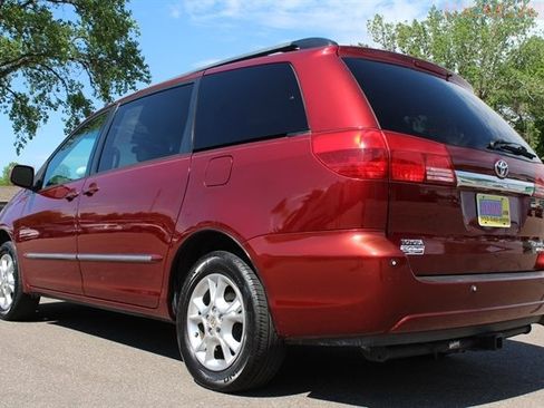 Used 2005 Toyota Sienna XLE AWD/4WD image 30