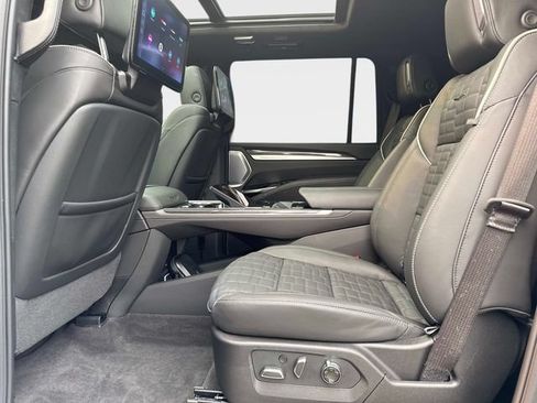 Certified 2026 Cadillac Escalade ESV V AWD/4WD image 15