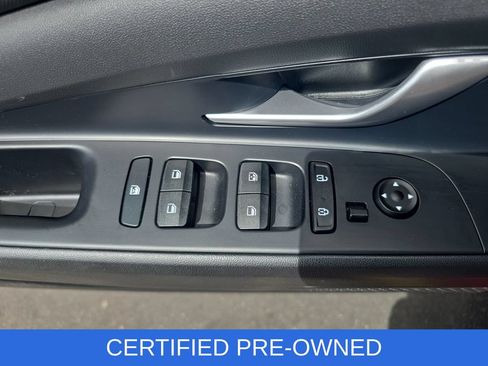 Used 2022 Hyundai Elantra Limited FWD image 28