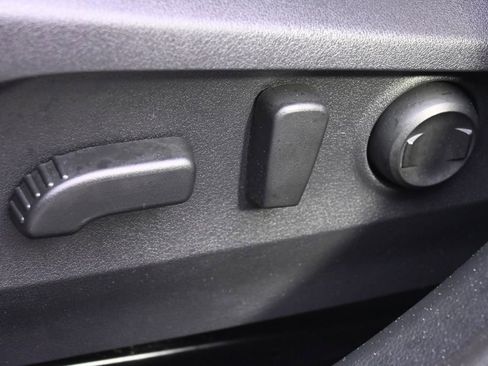 Used 2025 Subaru Outback Premium image 14