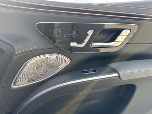 Used 2023 Mercedes-Benz EQS 580 4MATIC SUV image 11