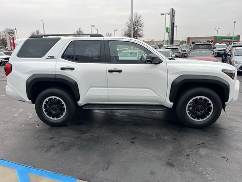 Used 2025 Toyota 4Runner TRD Off-Road Premium image 6