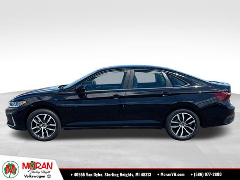 Used 2026 Volkswagen Jetta Sport FWD image 2