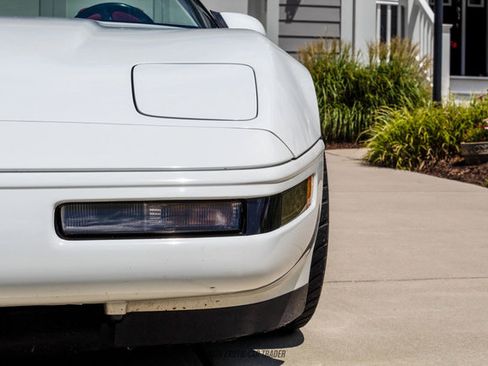 Used 1991 Chevrolet Corvette Convertible RWD image 48