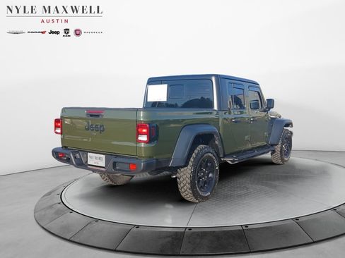 Used 2023 Jeep Gladiator Sport w/ Off Road Group AWD/4WD image 16