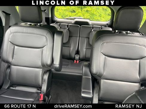 Used 2022 Ford Explorer XLT w/ Equipment Group 202A AWD/4WD image 13