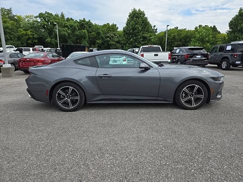 Used 2025 Ford Mustang Premium RWD image 8