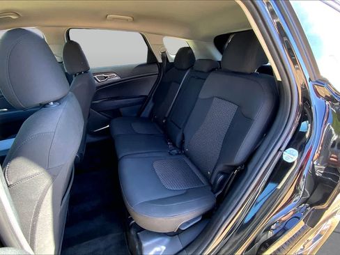Used 2023 Kia Sportage LX AWD/4WD image 40