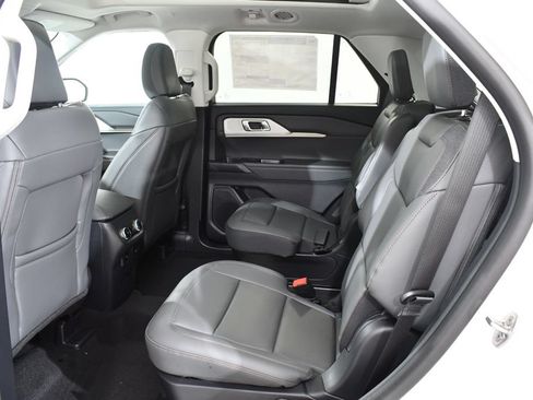 New 2026 Ford Explorer Active w/ Active Comfort Package AWD/4WD image 16