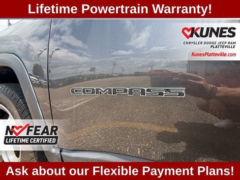 Used 2023 Jeep Compass Latitude AWD/4WD image 48