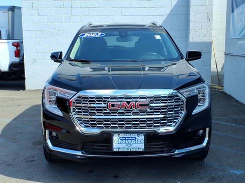 Used 2023 GMC Terrain Denali AWD/4WD image 2