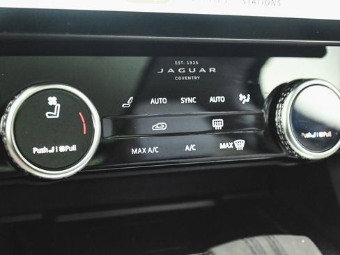 Used 2022 Jaguar F-PACE S image 27