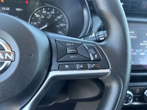 Certified 2024 Nissan Kicks SV image 30