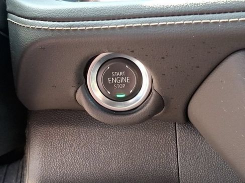 Used 2025 Chevrolet Tahoe Premier AWD/4WD image 18