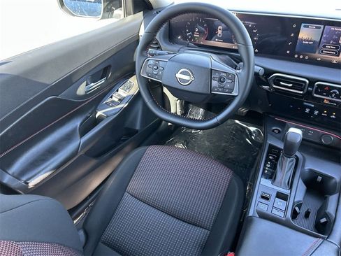 New 2026 Nissan Sentra SR FWD image 17