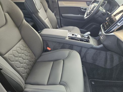 Used 2026 Volvo XC90 B6 Plus w/ Protection Package Premier AWD/4WD image 12