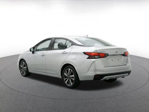 Used 2025 Nissan Versa SV FWD image 7