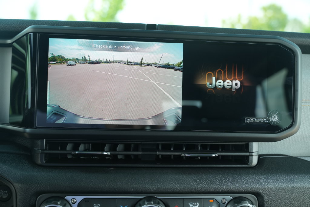 New 2026 Jeep Gladiator Sport AWD/4WD image 25