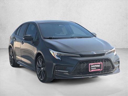 Certified 2024 Toyota Corolla XSE image 3