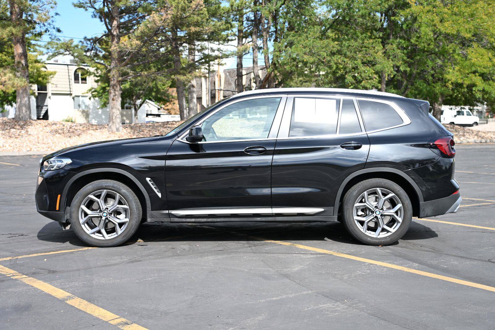 Used 2024 BMW X3 xDrive30i w/ Premium Package AWD/4WD image 2