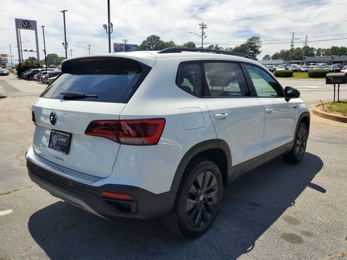Used 2023 Volkswagen Taos S FWD image 4