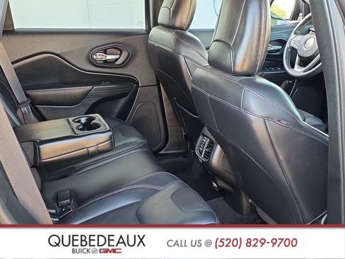 Used 2016 Jeep Cherokee Trailhawk w/ Trailer Tow Group AWD/4WD image 12