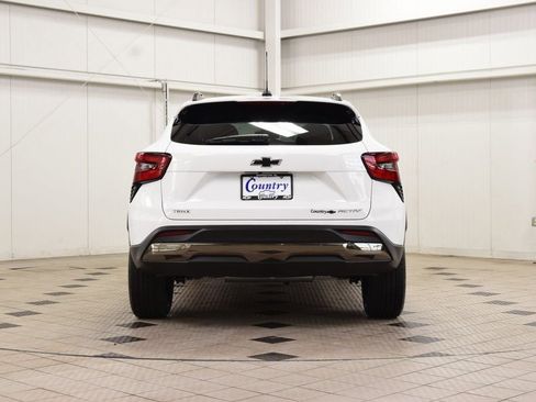 New 2026 Chevrolet Trax ACTIV w/ Sunroof Package image 7