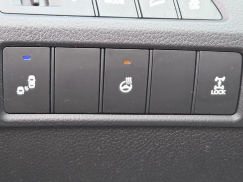 Used 2018 Hyundai Santa Fe Sport AWD/4WD image 7