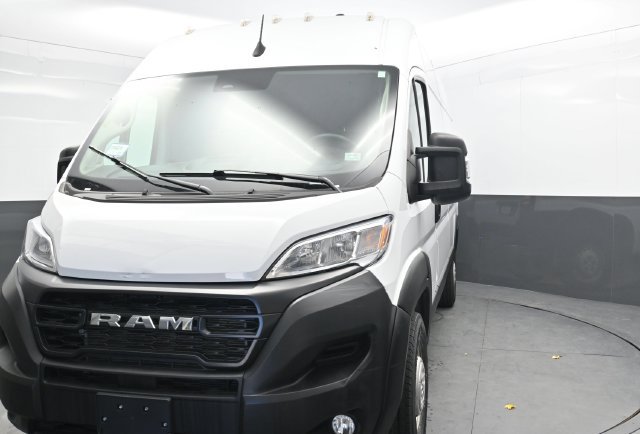 Used 2026 RAM ProMaster 2500 w/ Convenience Group FWD image 2