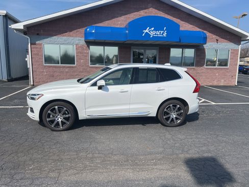 Used 2019 Volvo XC60 T6 Inscription image 3