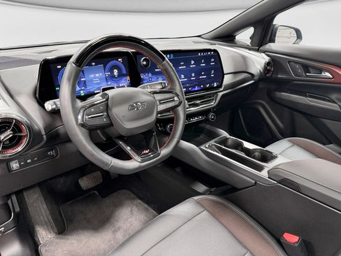 Used 2024 Chevrolet Equinox EV RS FWD image 19