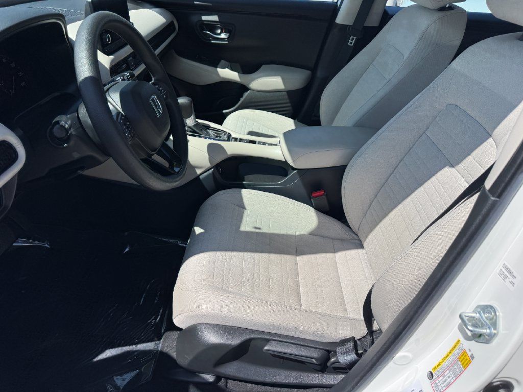 Used 2023 Honda HR-V LX image 24