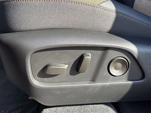 New 2026 Chevrolet Equinox ACTIV w/ Convenience Package III image 14