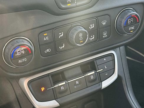 Certified 2023 GMC Terrain SLE w/ Driver Convenience Package image 29