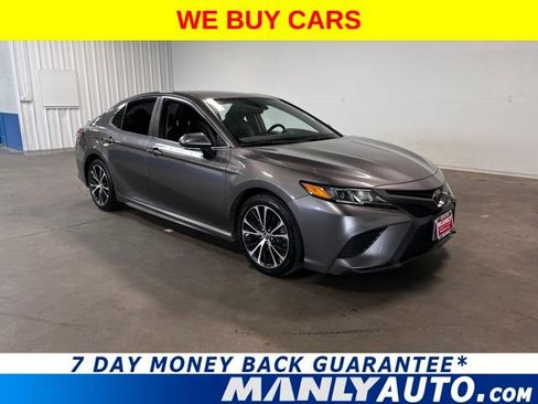 Used 2019 Toyota Camry SE w/ Convenience Package FWD image 1