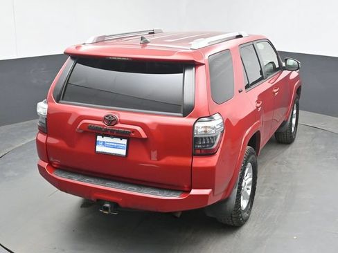 Used 2018 Toyota 4Runner SR5 AWD/4WD image 38