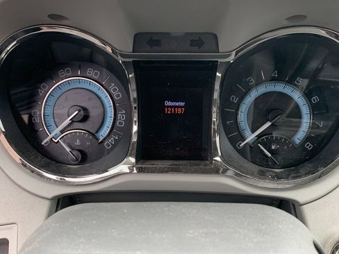 Used 2010 Buick LaCrosse CXS FWD image 4