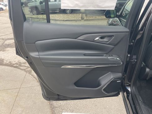 New 2026 Chevrolet Traverse High Country image 21