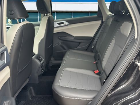 New 2026 Volkswagen Taos SE AWD/4WD image 15