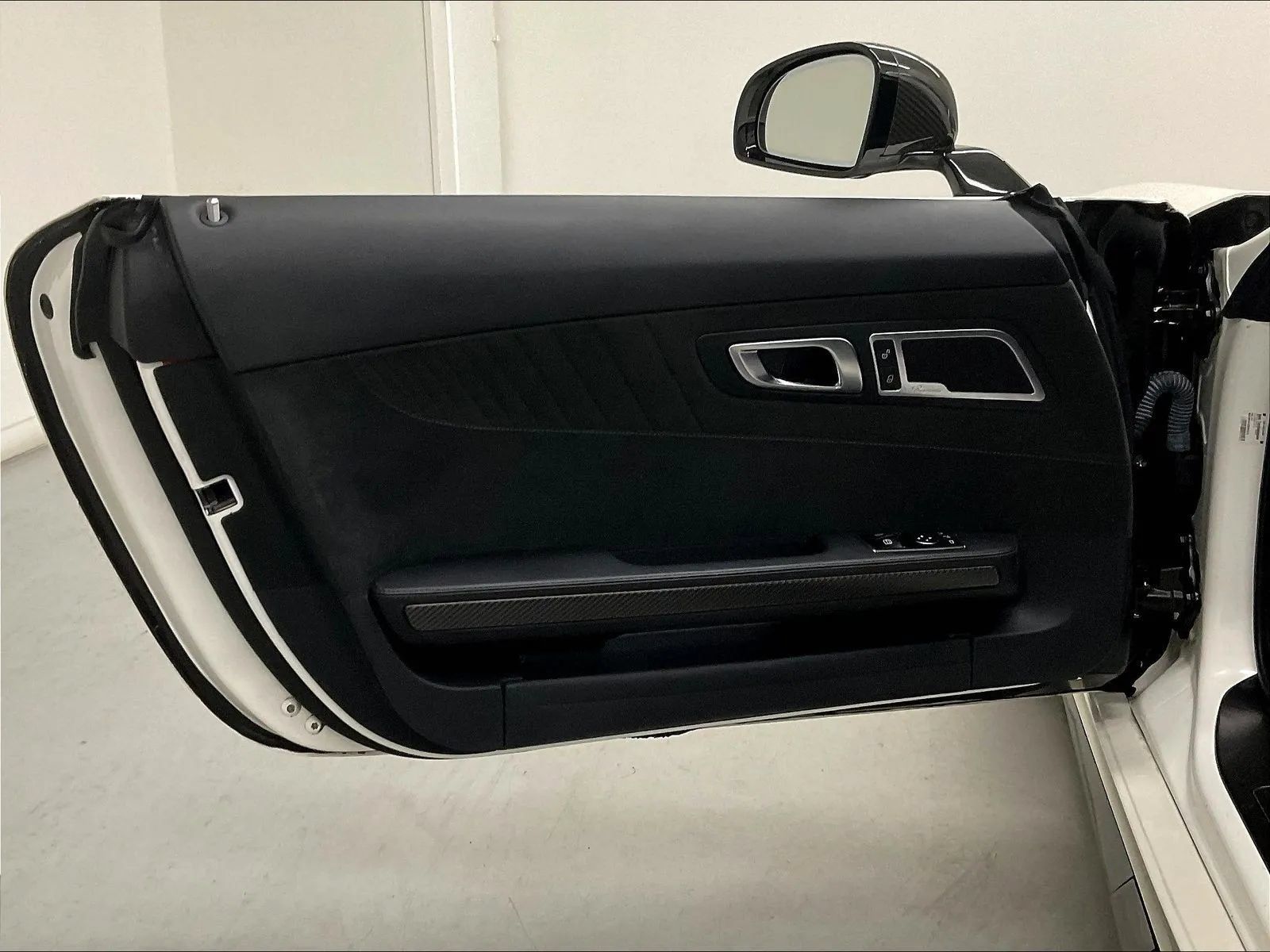 Used 2018 Mercedes-Benz AMG GT R image 16