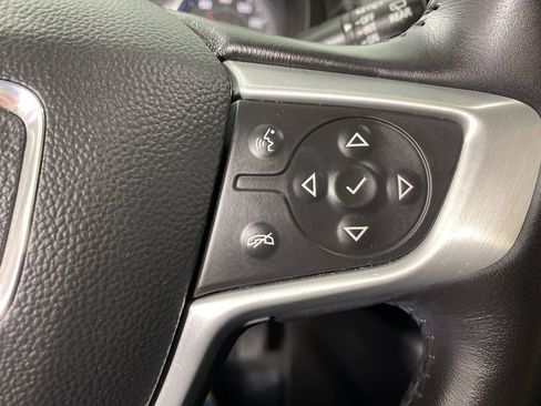 Used 2022 GMC Terrain SLT image 16