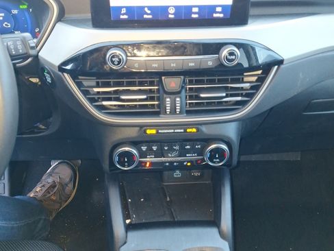 Certified 2022 Ford Escape SEL w/ Technology Package image 16