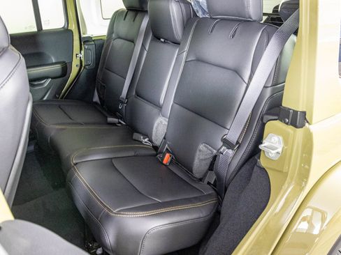 New 2026 Jeep Wrangler Unlimited Sahara AWD/4WD image 34