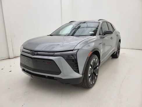 New 2025 Chevrolet Blazer EV RS image 24