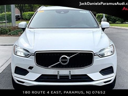 Used 2020 Volvo XC60 T5 Momentum w/ Protection Package Premier AWD/4WD image 3